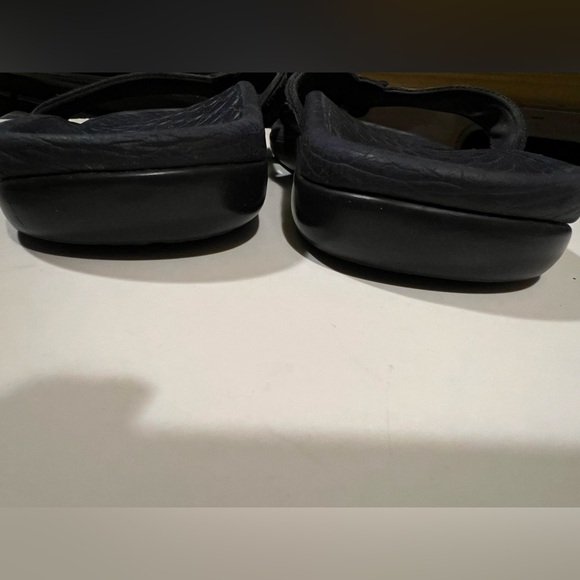 WOMEN’S NAVY VIONIC TIDEPERF SANDALS. - Picture 7 of 9